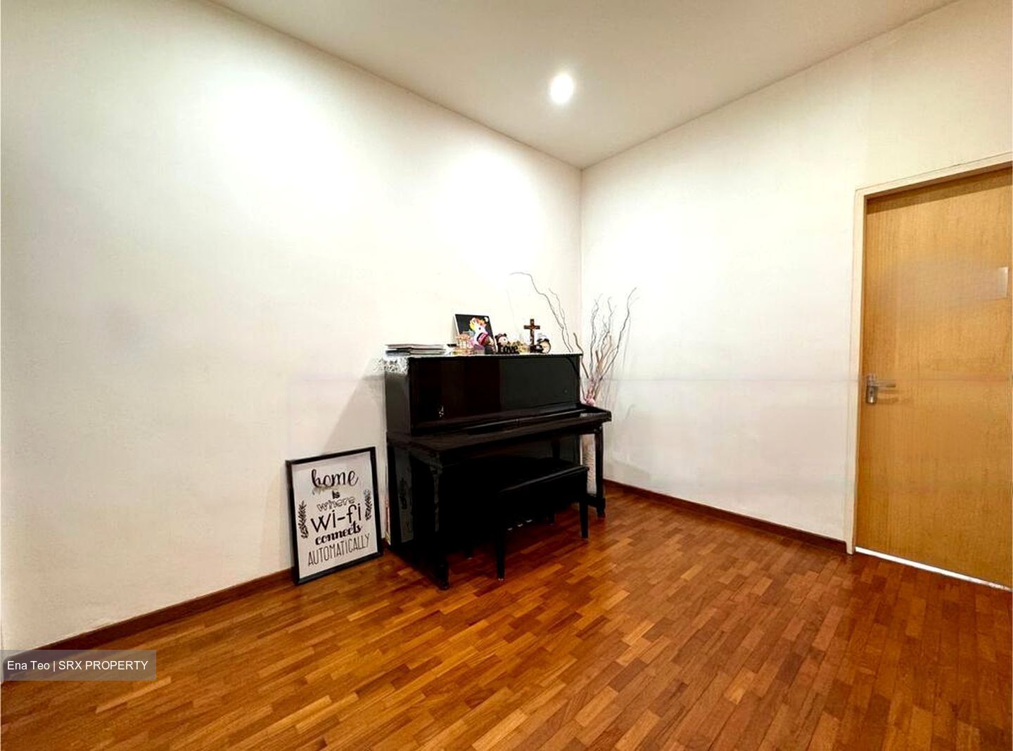 Clover Park (D20), Terrace #466893251